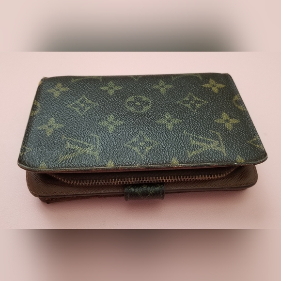 LOUIS VUITTON MONOGRAM ZIPPER BIFOLD WALLET SP0084 - Picture 4 of 16